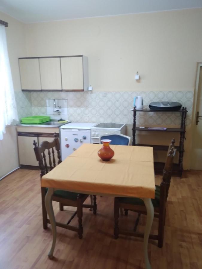 Hostel Bata Apartman Kanjiža エクステリア 写真